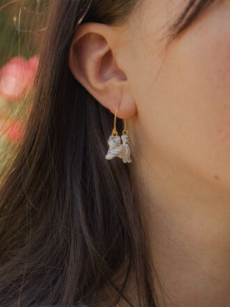Boucles d'oreilles Nach, porcelaine et laiton doré