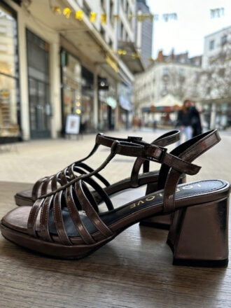 Sandales à talons pour femme, style et confort