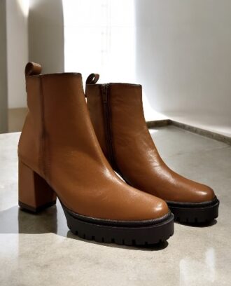 Bottines camel chic talon cuir italien