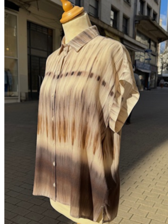 Magasin de vêtements pour femmes dans le centre ville de Nantes