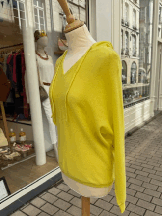 Boutique de prêt à porter femmes dans le centre ville de Nantes