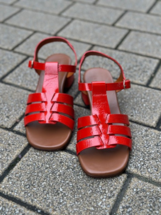 Boutique de chaussures pour femmes dans le centre ville de Nantes