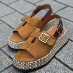 Boutique de chaussures pour femmes dans le centre ville de Nantes